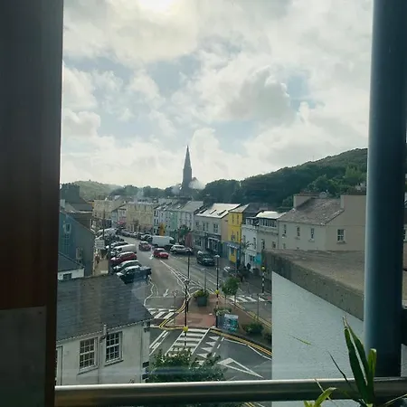 Courthouse View Penthouse 2 Appartamento Clifden